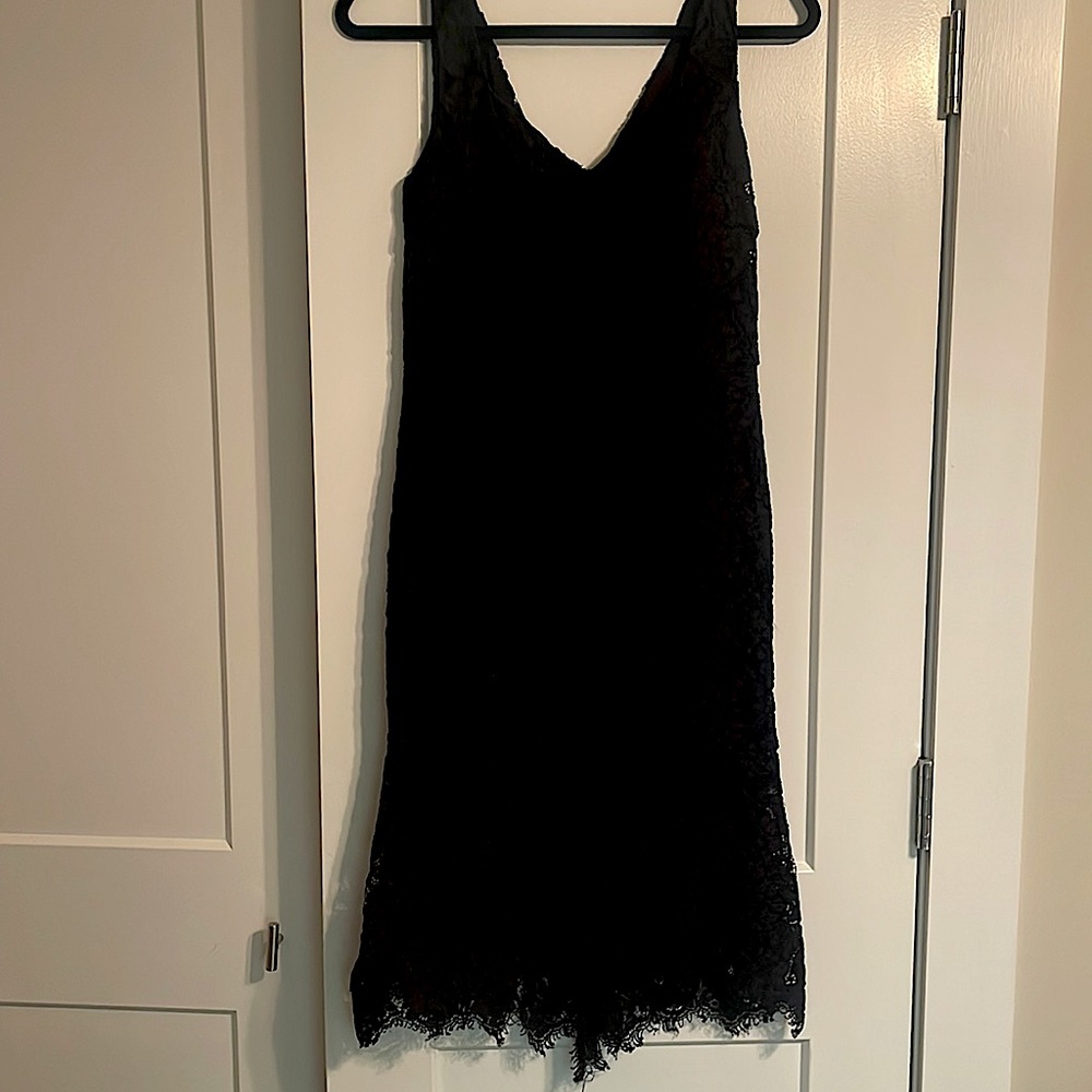 DKNY LACE COCKTAIL DRESS